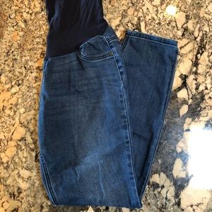 Skinny leg maternity jeans